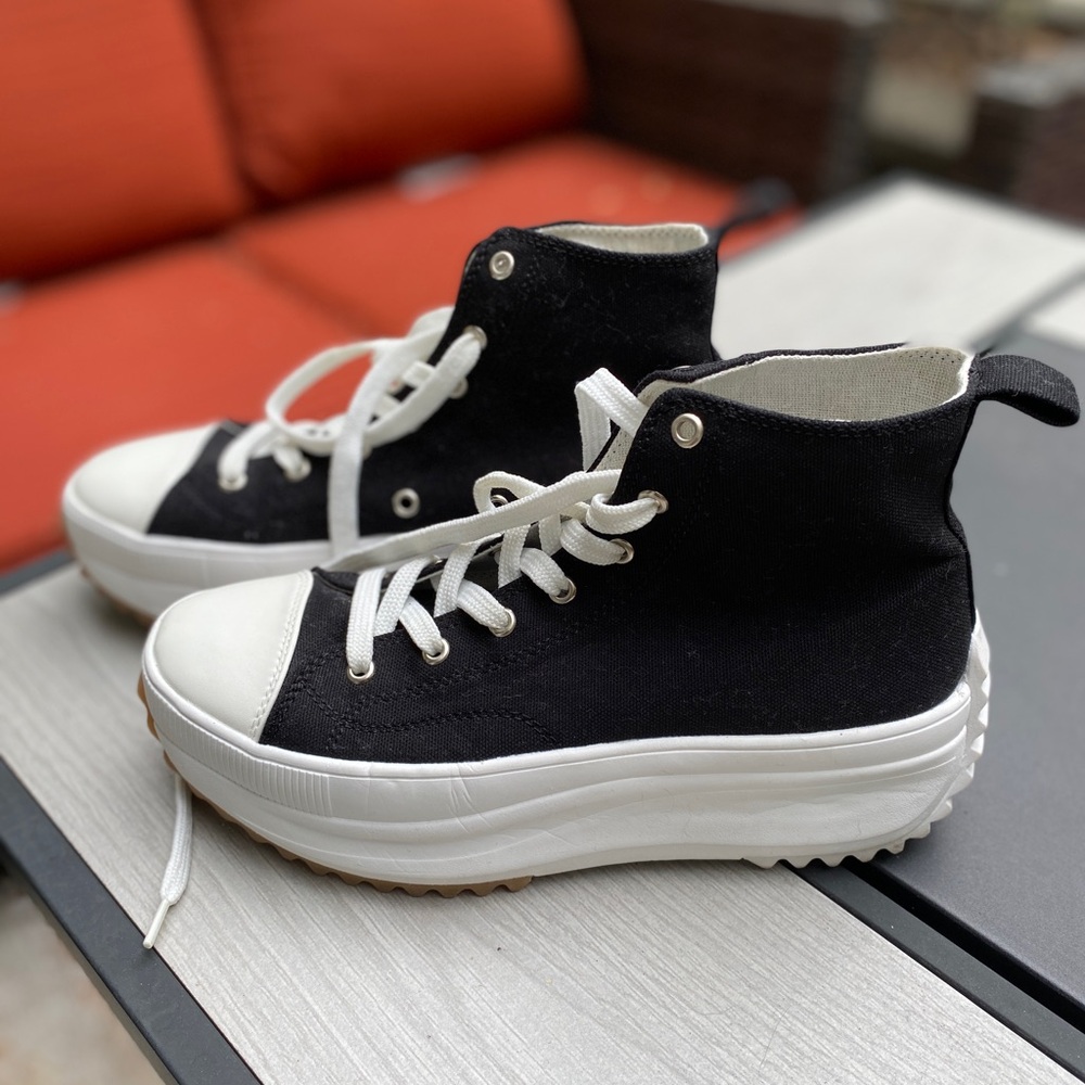 Black High-Top Women’s Sneakers